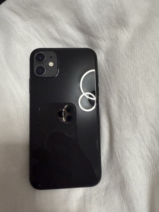 Айфон 11 в хорошем состоянии