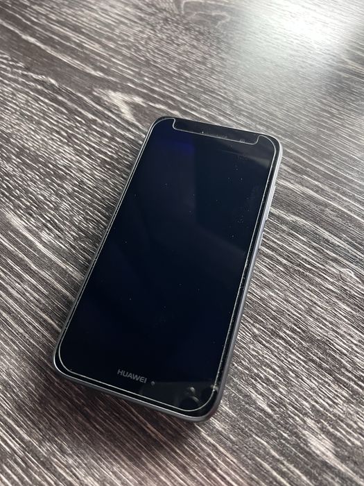 Сотовый телефон HUAWEI Y3 2017