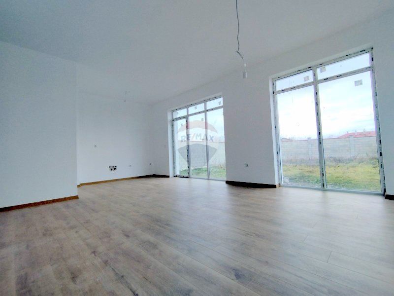 Селска къща за продажба в село Баново, обл. Варна, ТЕ