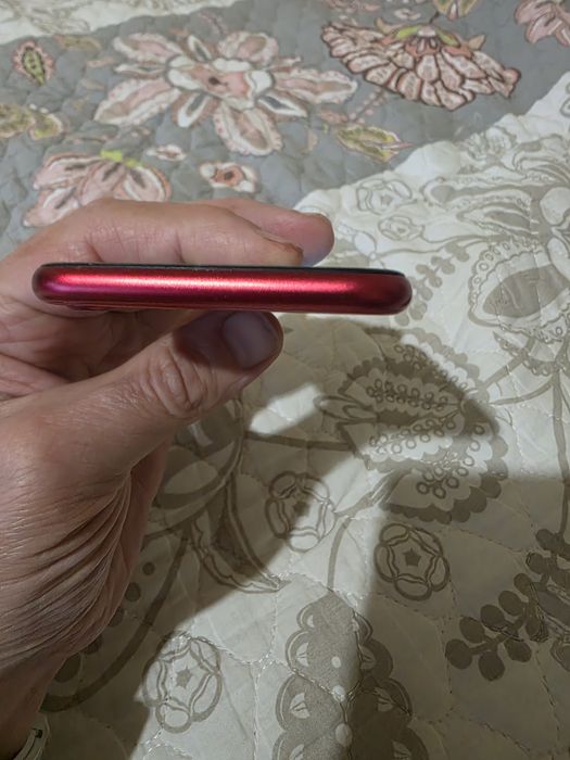 Iphone SE2020 64GB червен