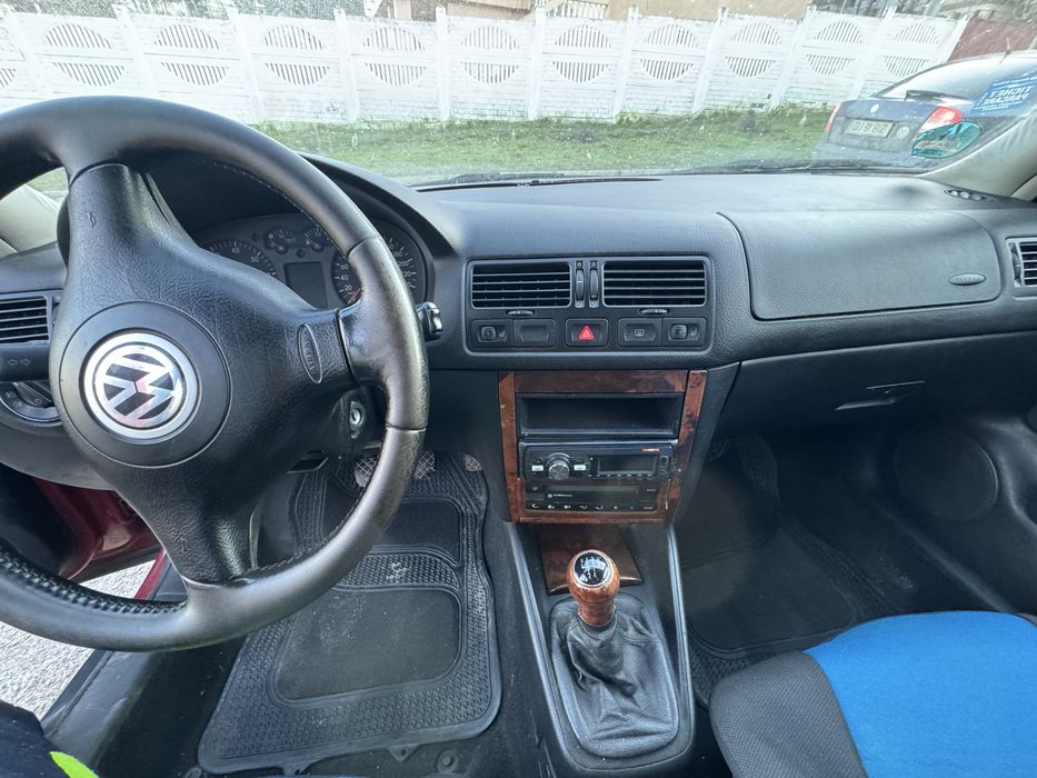 Vand vw bora 1.6 benzina SR