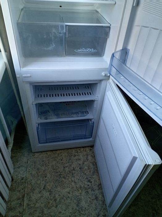 Продам Холодильник б/у.