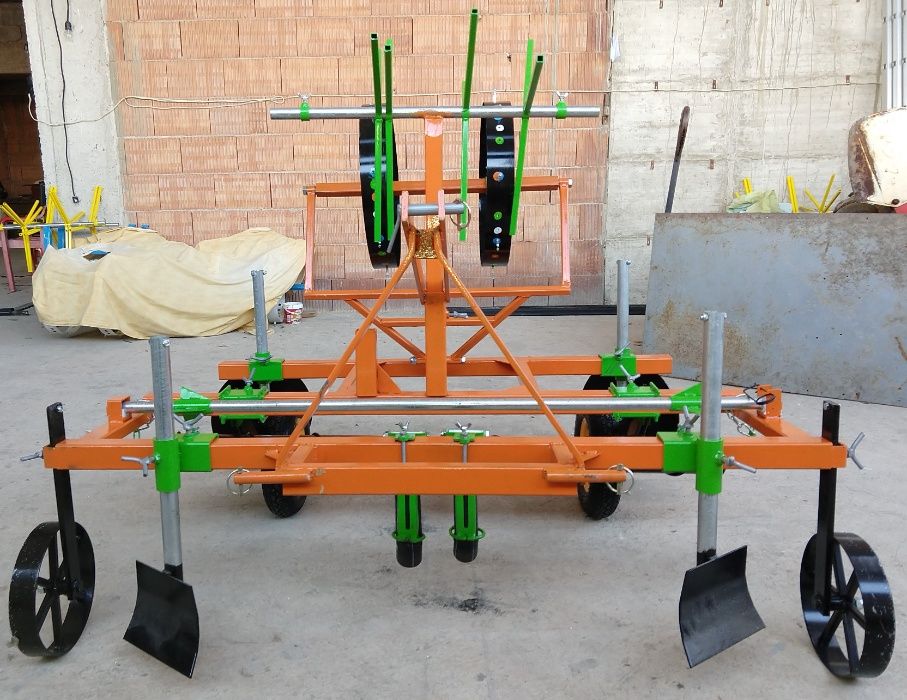 Машина за полагане на мулч