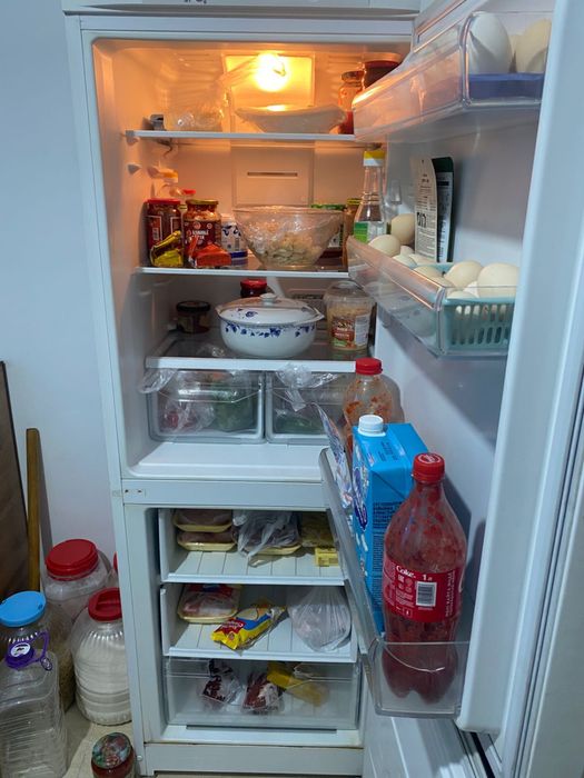 Срочно продам холодильник indesit