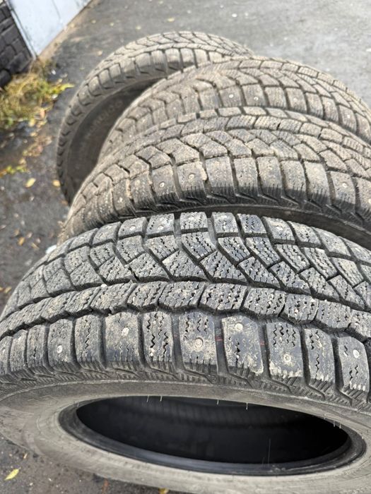 Продам Резину Комлект Виатти