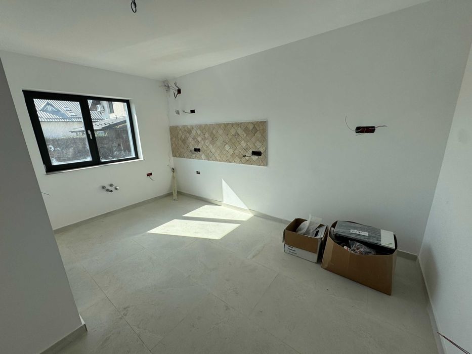 Case noi-individuale in complex nou-zona Pasarela Stefanesti