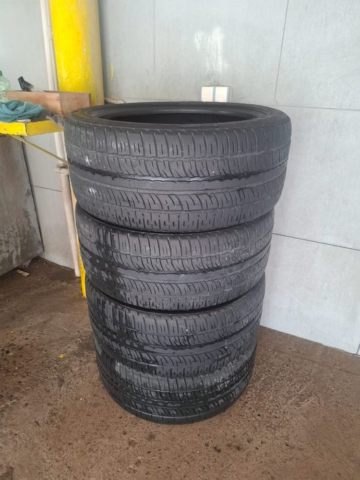 Шины 295/40/R22 продаю