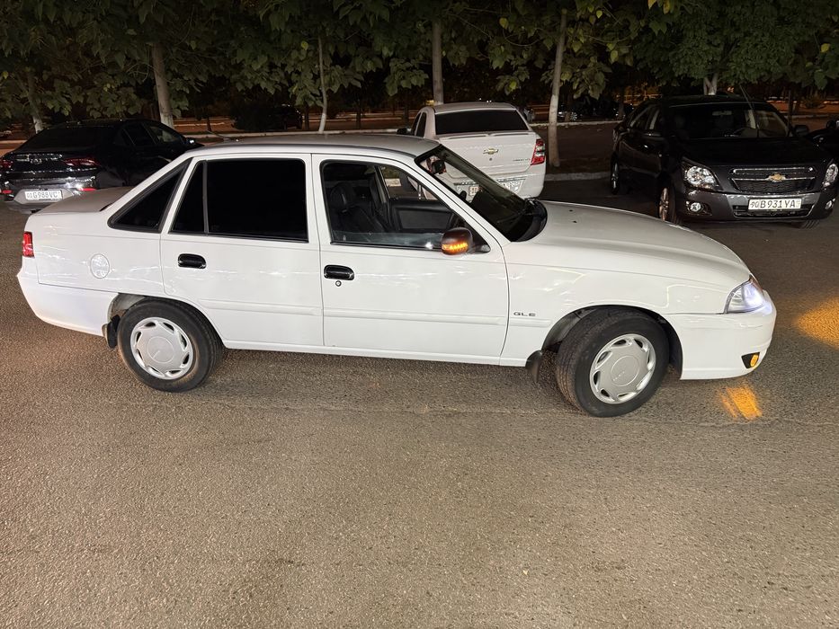 Nexia 2 sotiladi naxt - variant