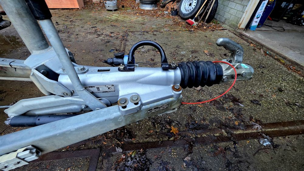 Platformă/remorca HENRA 3500 KG