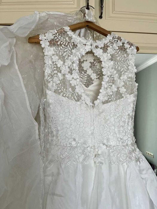 Свадебные платья