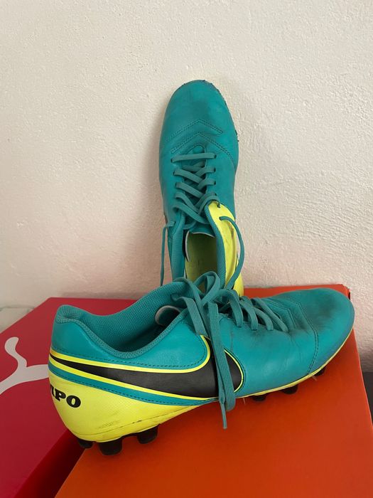 Продавам Бутомки