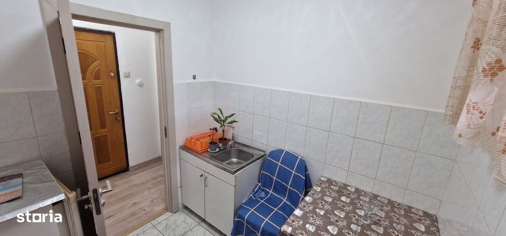 Doua camere in zona sediu politie.