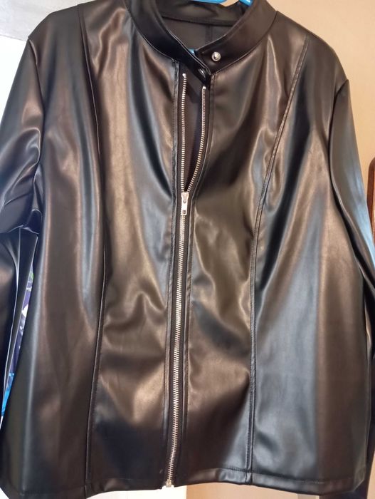 Дамско кожено якенце