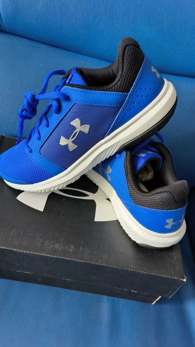 Under Armour - NOU - 150 lei - 38