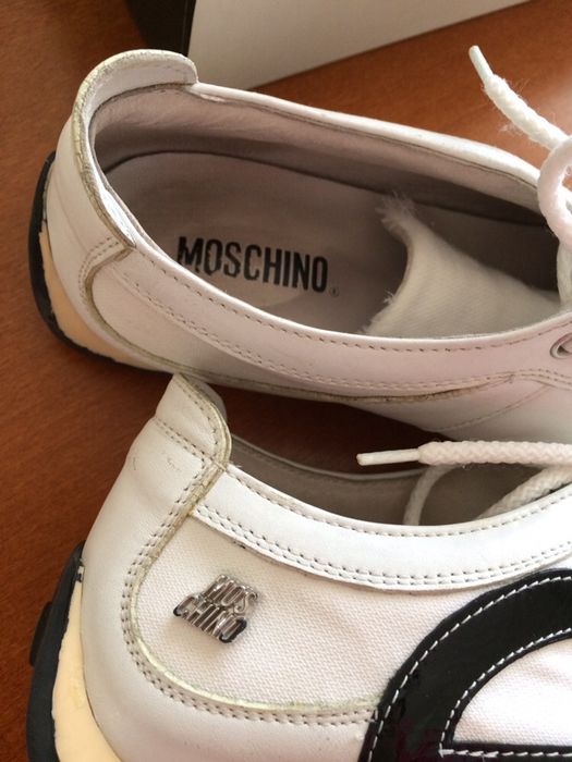 Обувки Moschino