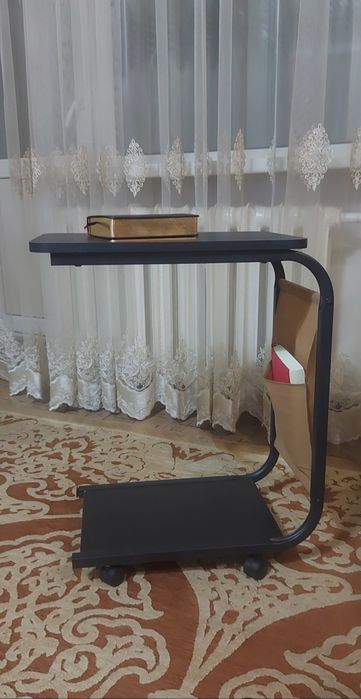 Продам прикроватный столик