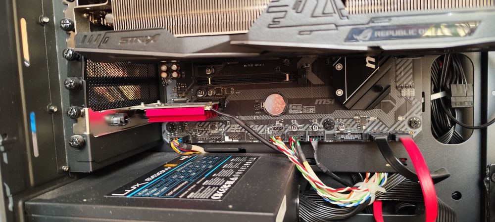 CUSTOM Настолен компютър