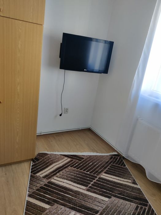 Închiriez apartament în Reghin