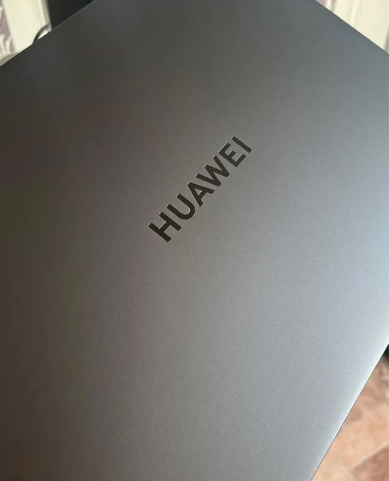 Продам ноутбук Huawei Matebook