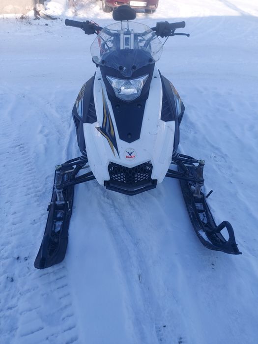 Продаю снегоход барс