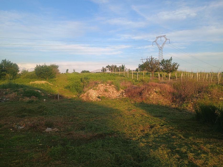 Vand teren intravilan zona artego 1800 mp 0764658879