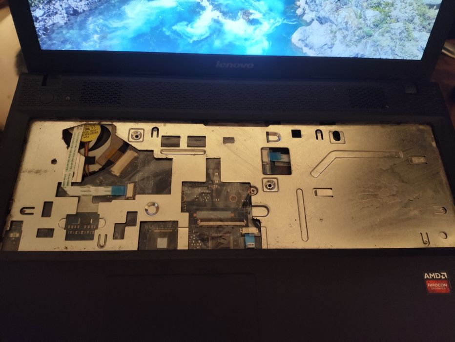 Продаю ноутбук lenovo