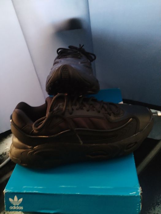Adidas Oznova 44номер 28см.