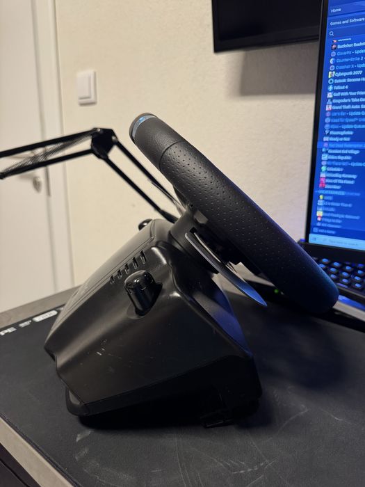 Volan Logitech G29 + schimbator , calitate top , bine intretinut