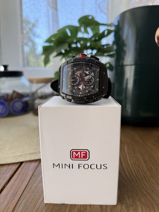 Часовник Mini Focus