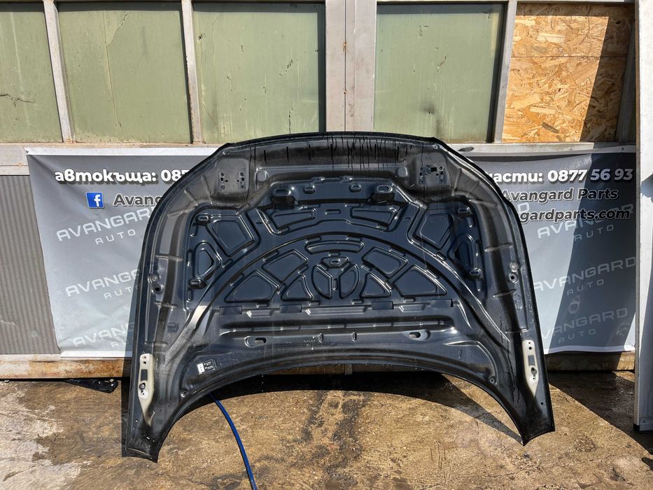 Капак Volvo XC40