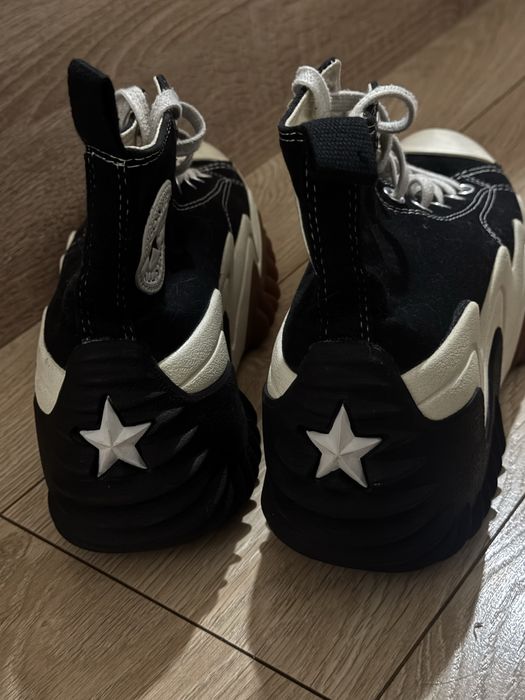 Converse Run Star Motion