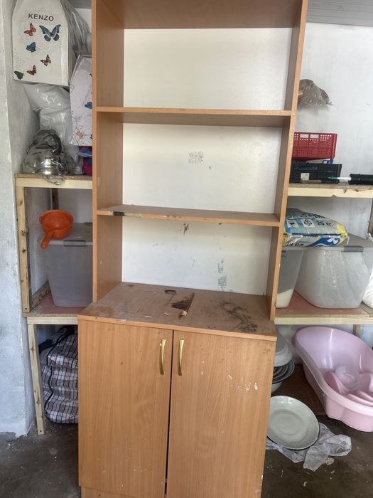 шкаф в срелнем состояний