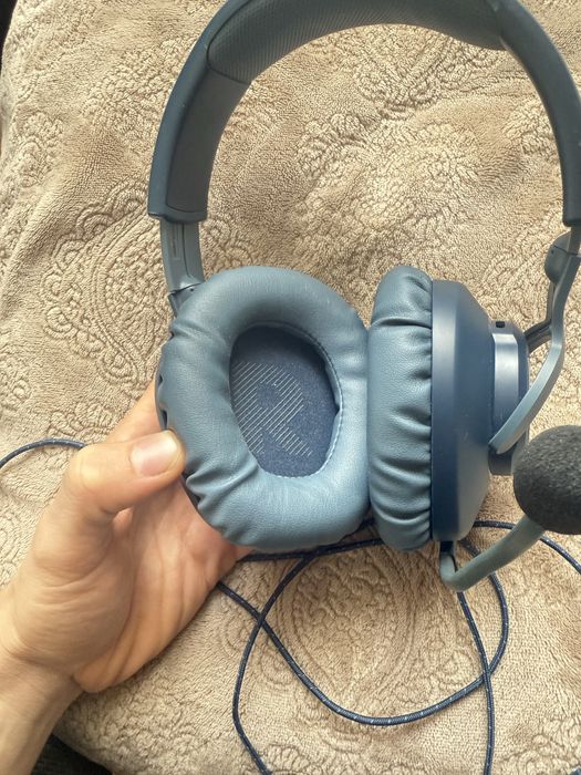 Слушалки JBL