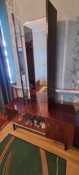 Трюмо в хорошем состоянии