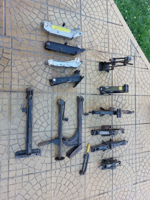 Автомобилни крикове