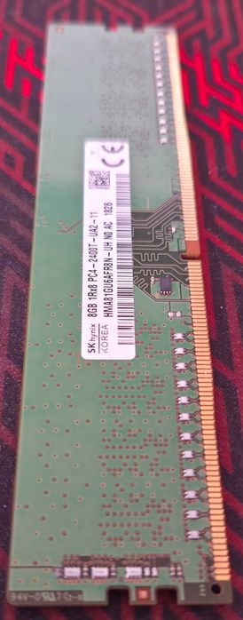 Рам Памет: SKHynix 32GB (4x8GB) DDR4 2400MHz CL17