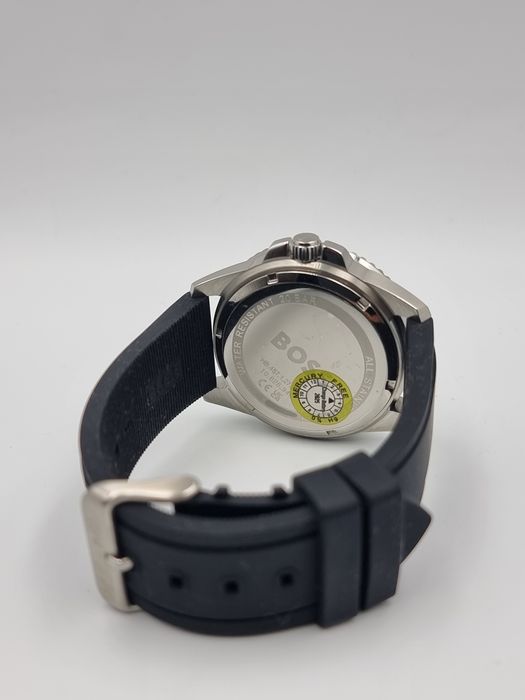 Amanet F28: Ceas Hugo Boss HB.457.1.27.3708

Memorie 500GB
3