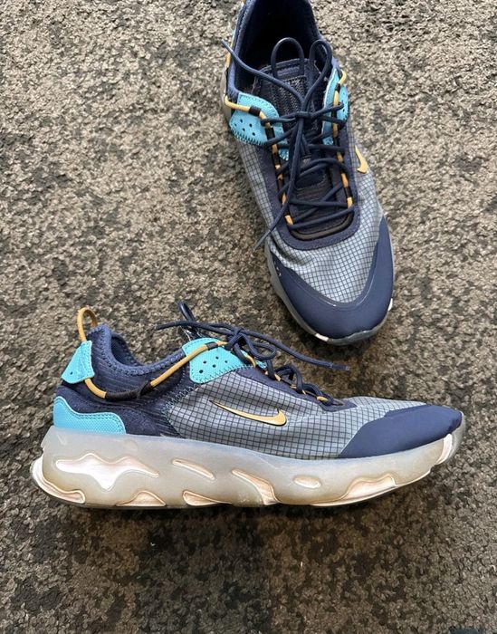 Маратонки Nike React Live