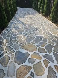 Vand si montaj piatra naturala de munte