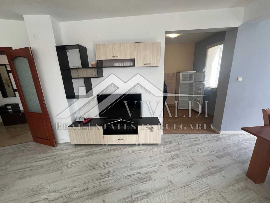Тристаен апартамент в Гръцка Махала, Варна