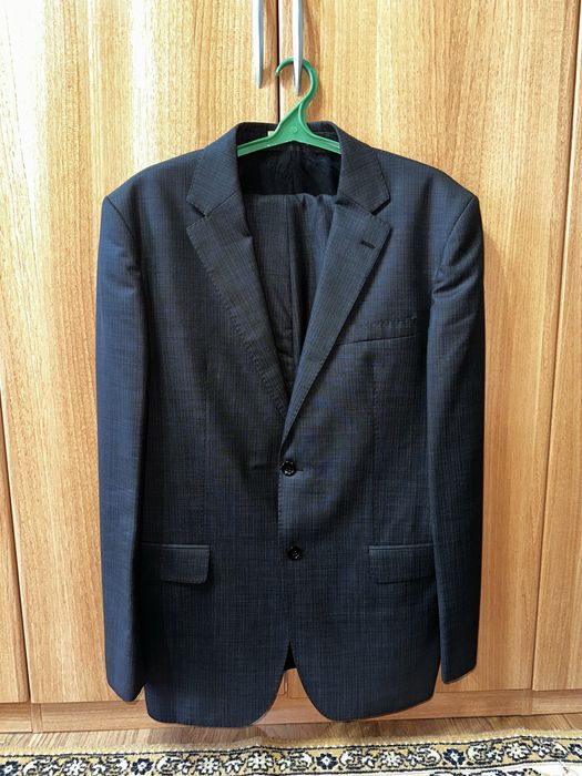 Продам костюм 56 размер б/у