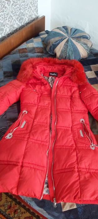 Продам зимние куртки