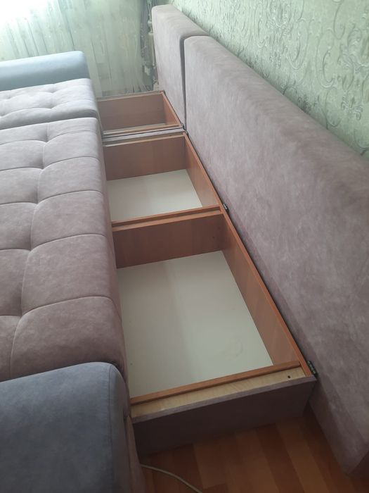 Продам удобный вместительный диван