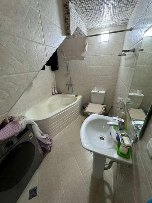 Евро участка офис учун ижарага берилади ёки сотилади