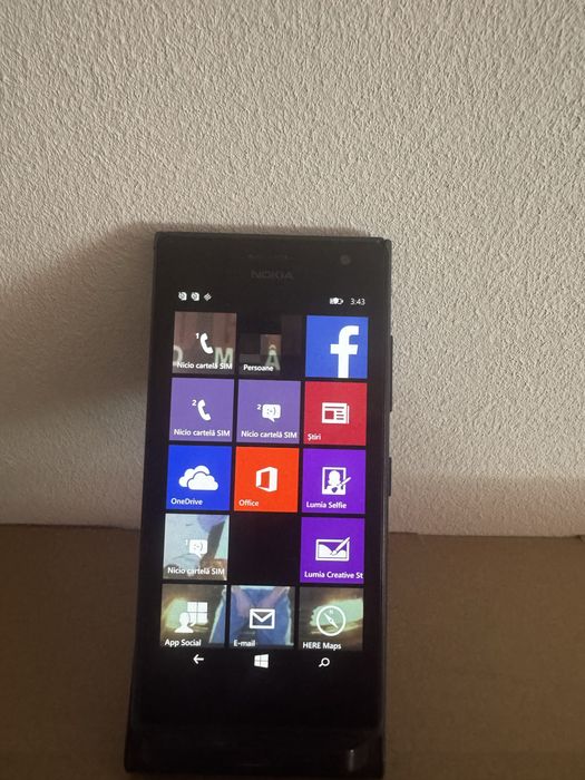 Nokia Lumina 735