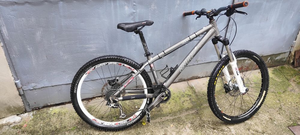 Bicicleta Giant STP 2 (hardtail trail/freeride)