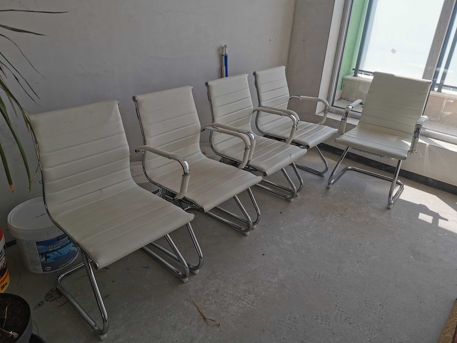 5 броя посетителски офис столове