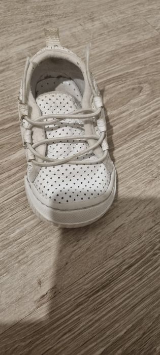 Продам кроссовки детские