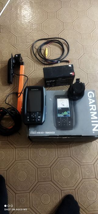 Продам эхолот Garmin Striker Vivid 4cv.