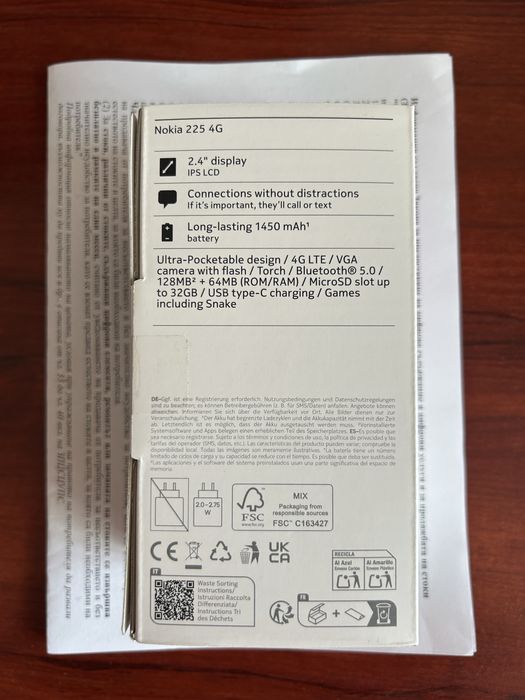 NOKIA 225 4G чисто нов